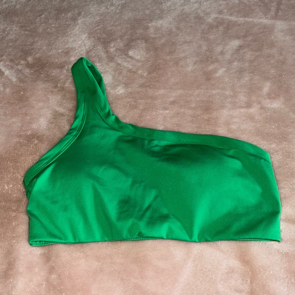 One shoulder workout sports bra with padding